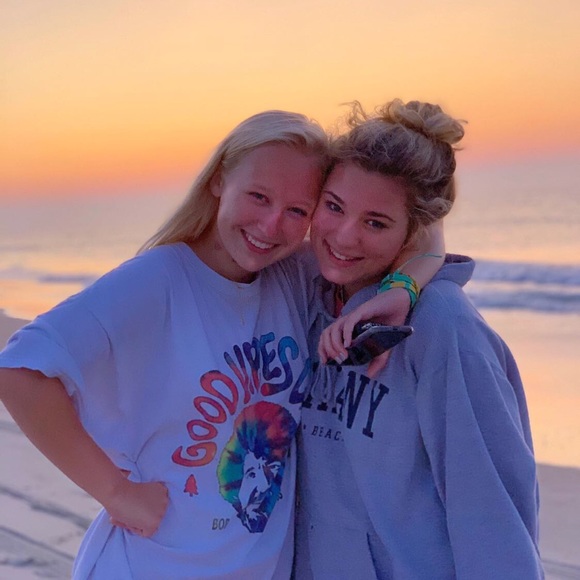 Meet your Posher, Rachel - Picture 1 of 1